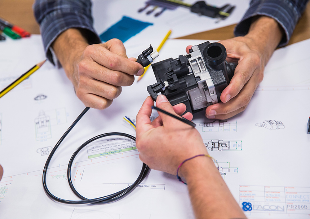 Facon Srl si occupa dello sviluppo e della commercializzazione di cablaggi elettrici