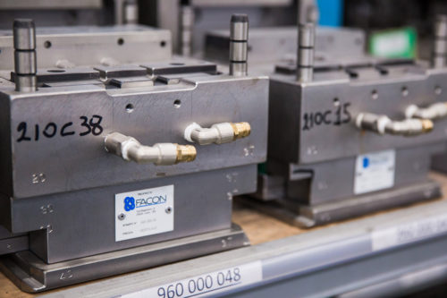 Facon Srl si occupa dello sviluppo e della commercializzazione di cablaggi elettrici
